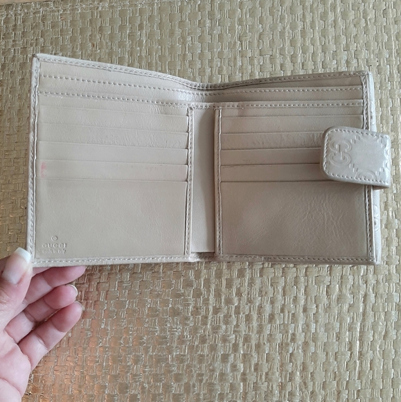 Authentic Gucci Wallet - Picture 4 of 8